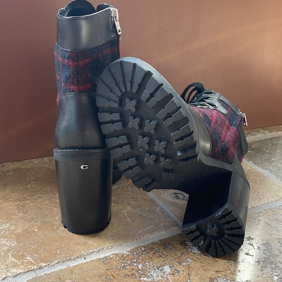 COACH, SPECIAL EDITION combat boot, size 9 - Picture 4 of 5